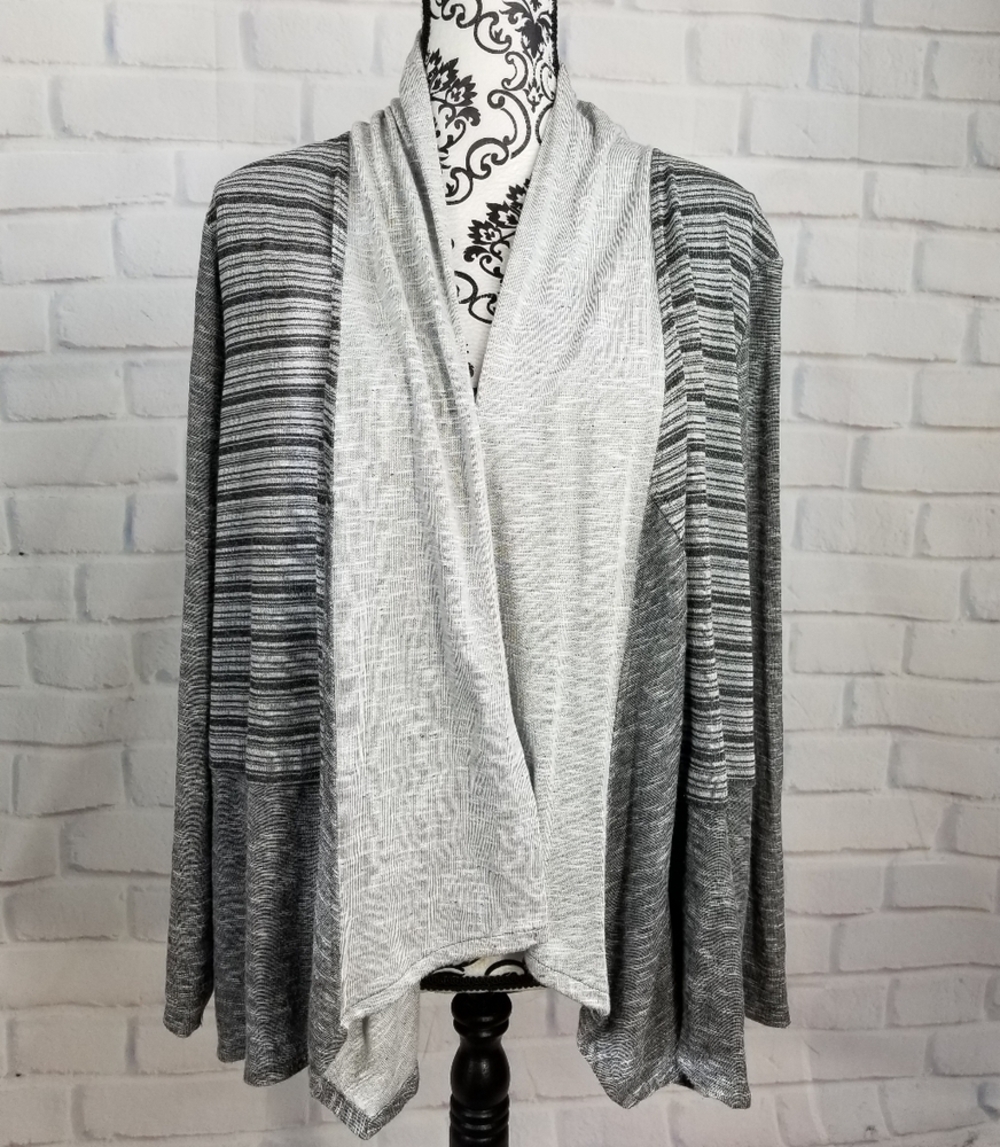 Chico's women's open front sz xl long sleeve cardigan stretch knit geo print b3